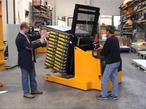 Mobile Pallet Inverter &quot;Retriever&quot; (THE FIRST PALLET EXCHANGER)