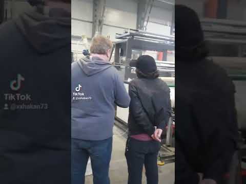 stretch wrapping machine