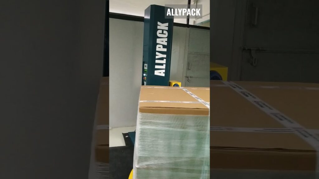 Stretch wrapping machine for pallets by Allypack.